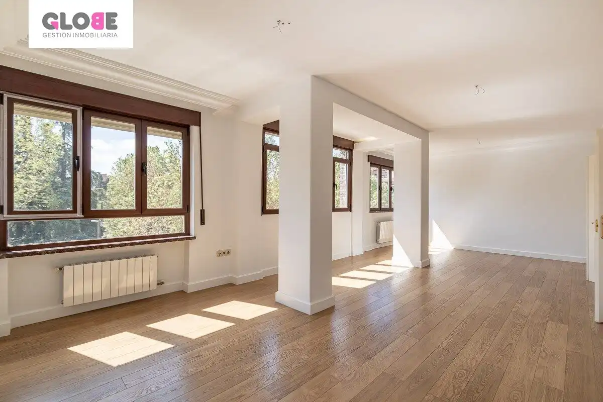 Piso con terraza en venta en Centro