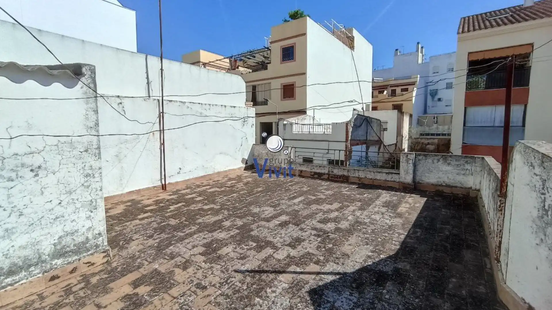 Vista exterior de Casa o chalet en venta en Alcalá de Guadaira con Trastero