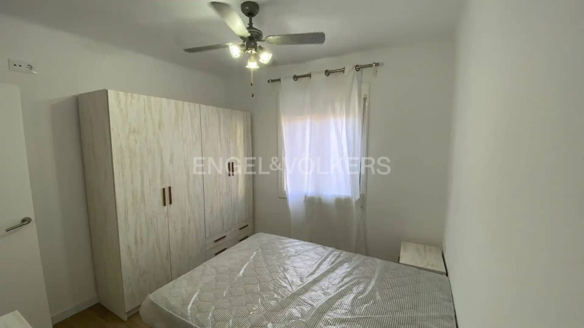 Habitación de Piso en venta en Barcelona con Calefacción y Balcón