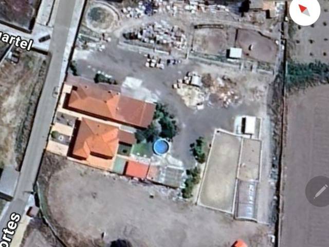 Terreno residencial en Venta en Avenida los Deportes, 5 en Madrigal de las Altas Torres