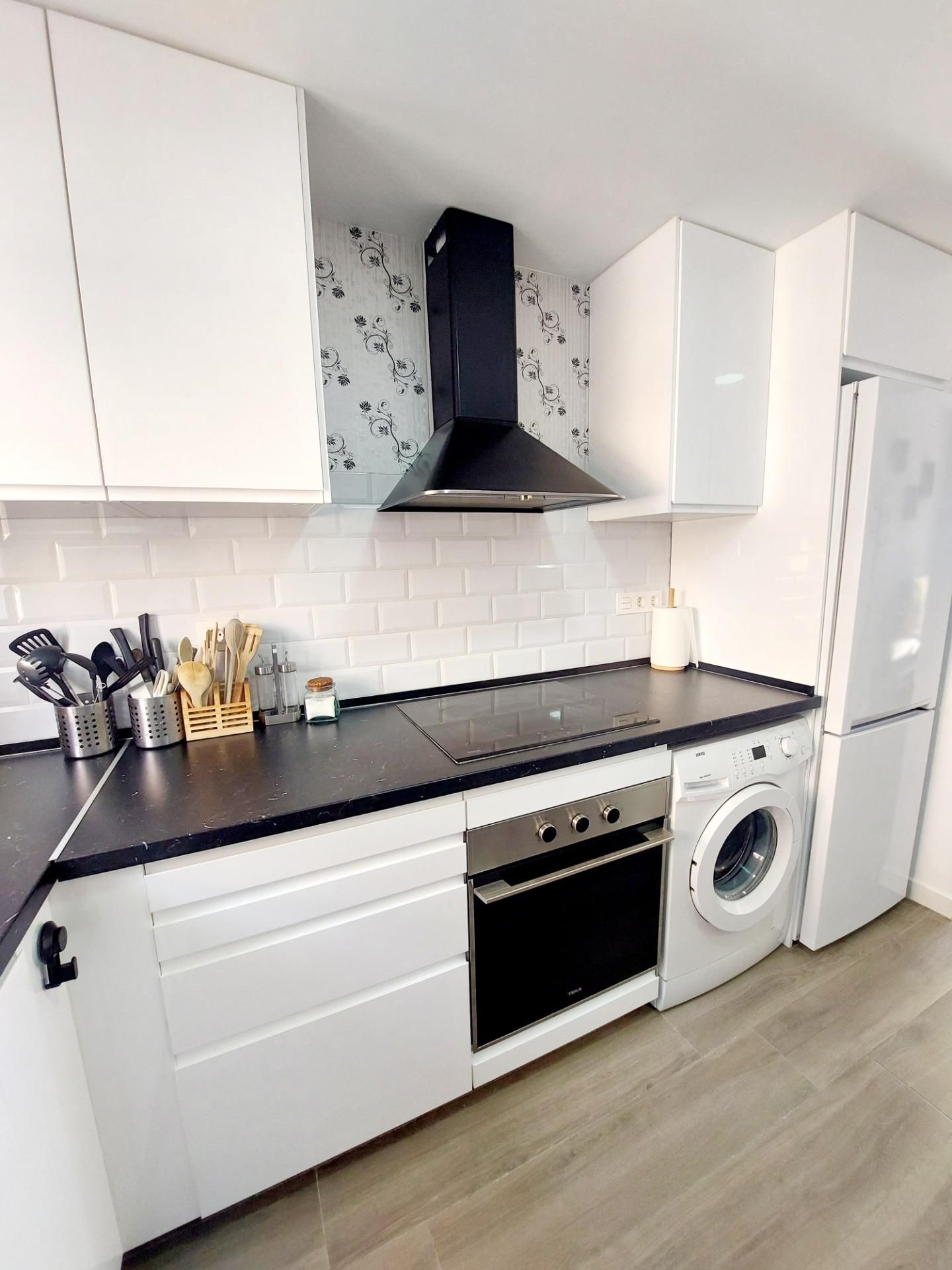 Cuina de Àtic en venda en Orihuela amb Parquet, Terrassa i Moblat