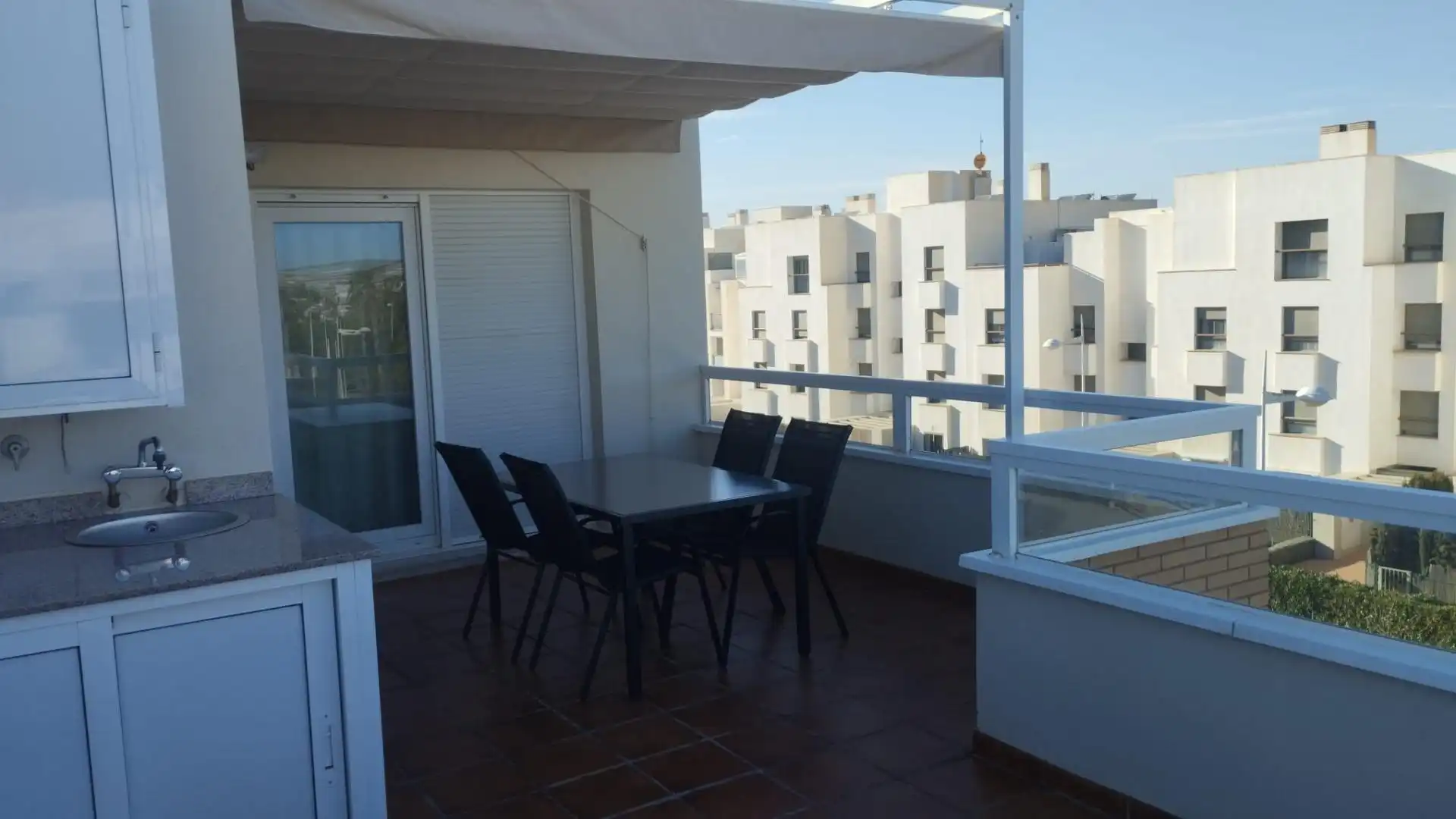 Terrasse von Dachboden zur Miete in Almería mit Klimaanlage, Terrasse und Möbliert