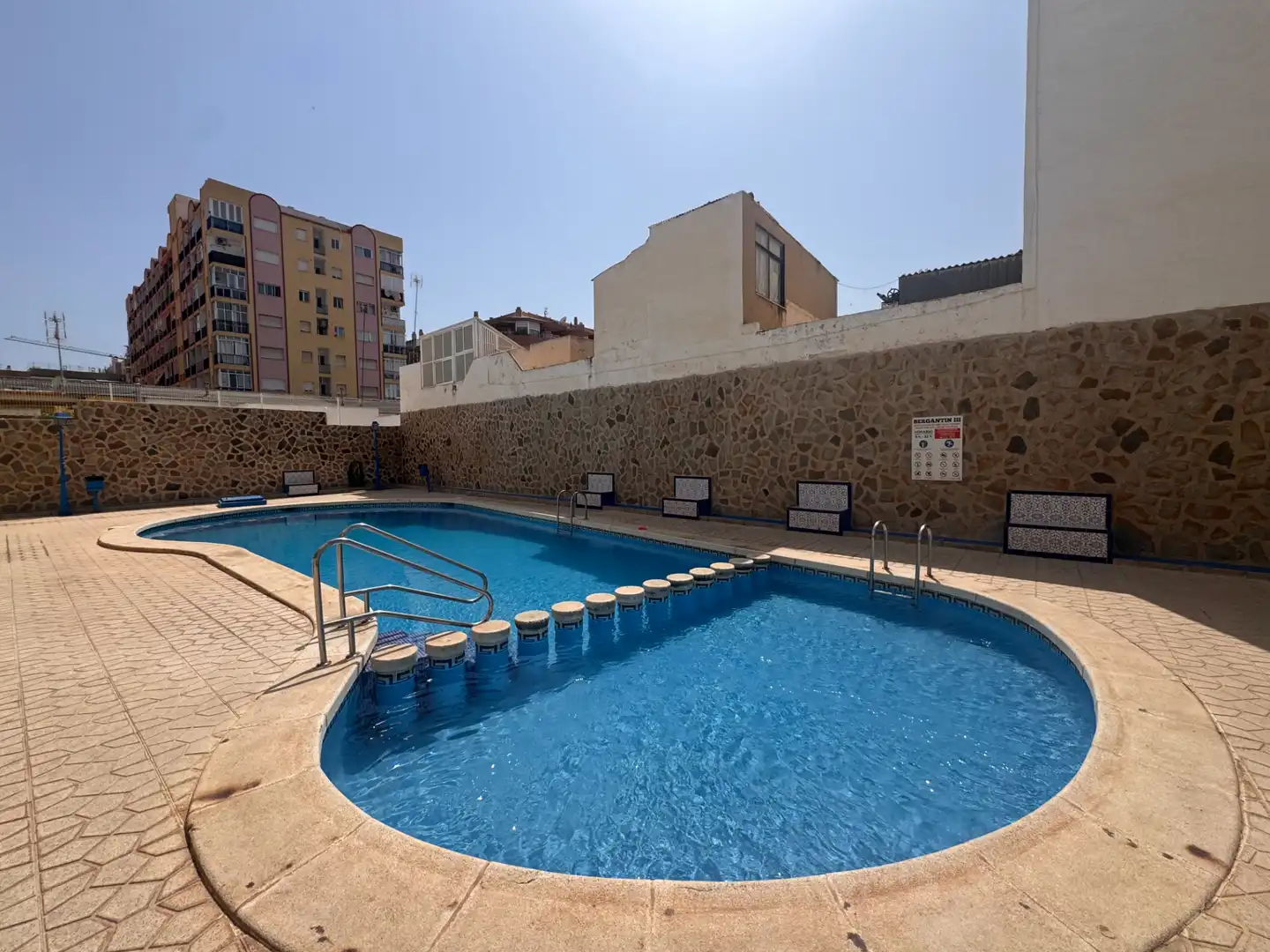 Piscina de Estudi en venda en Torrevieja amb Aire condicionat, Moblat i Rentadora