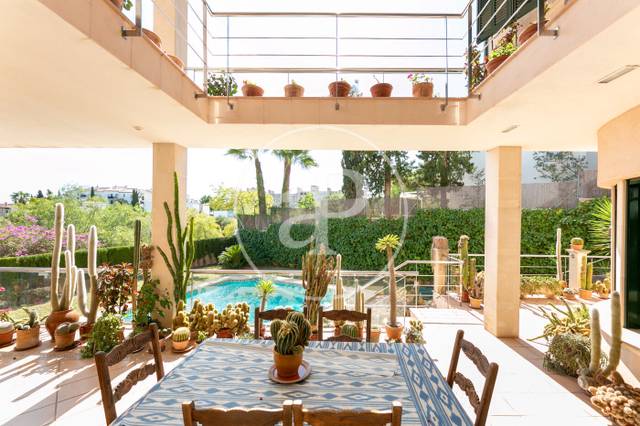 Casa-chalet en Venta en Carrer de les Filipines en Son Dureta