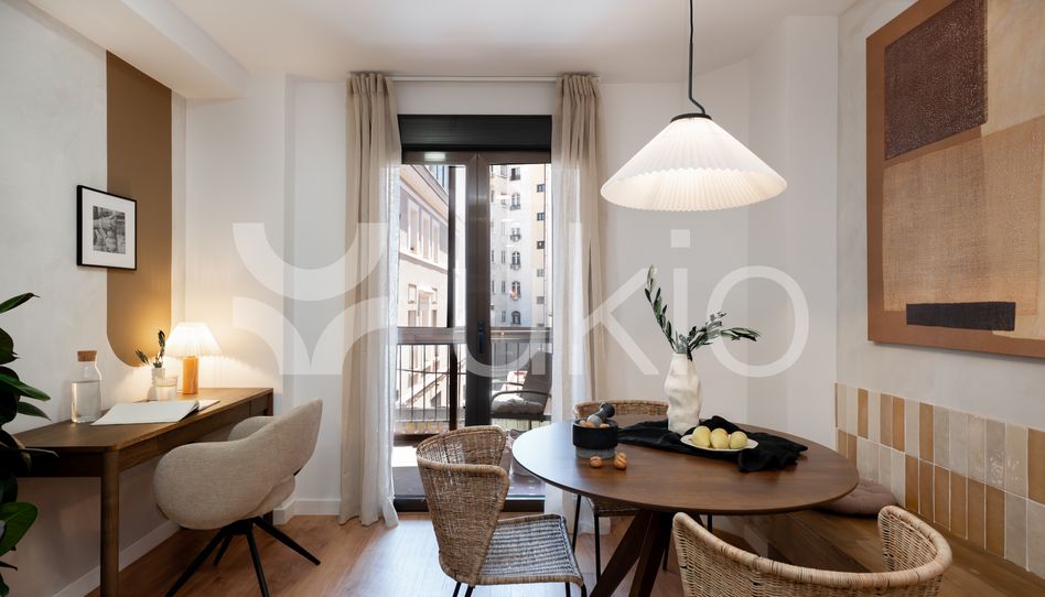 Apartamento de alquiler en Plaza de Los Mostenses, Universidad - Malasaña - Imagen 2