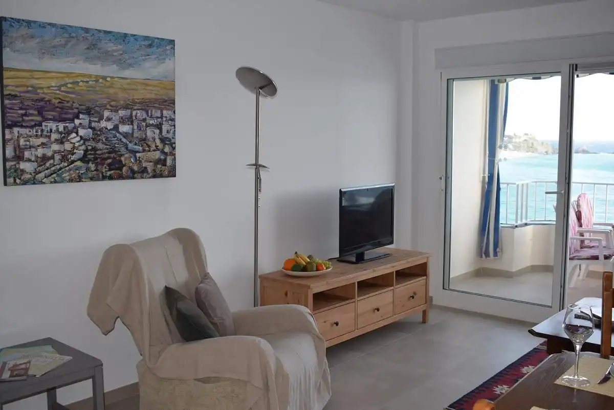 Sala de estar de Apartamento de alquiler en Almuñécar con Aire acondicionado, Terraza y Amueblado