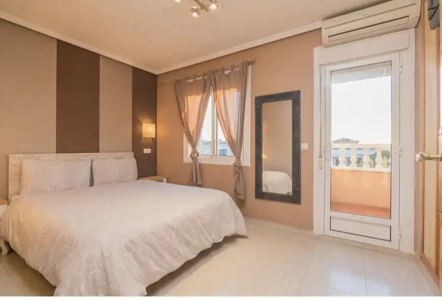 Bedroom of Flat for sale in Santa Pola