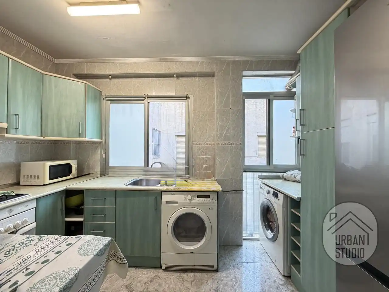 Kitchen of Flat for sale in Alicante / Alacant  with Air Conditioner and Furnished