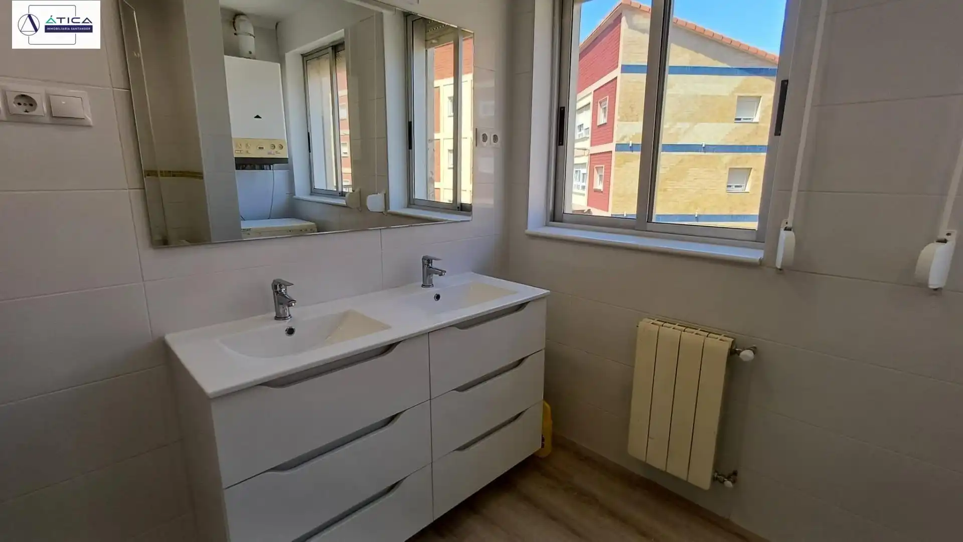 Bathroom of Flat for sale in Santander  with Heating