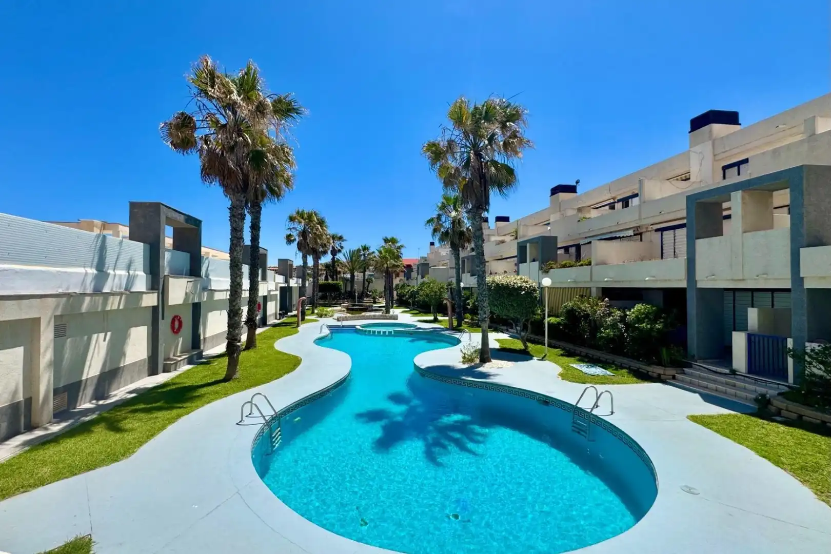 Apartament amb piscina en venda a La Mata, imagen 18