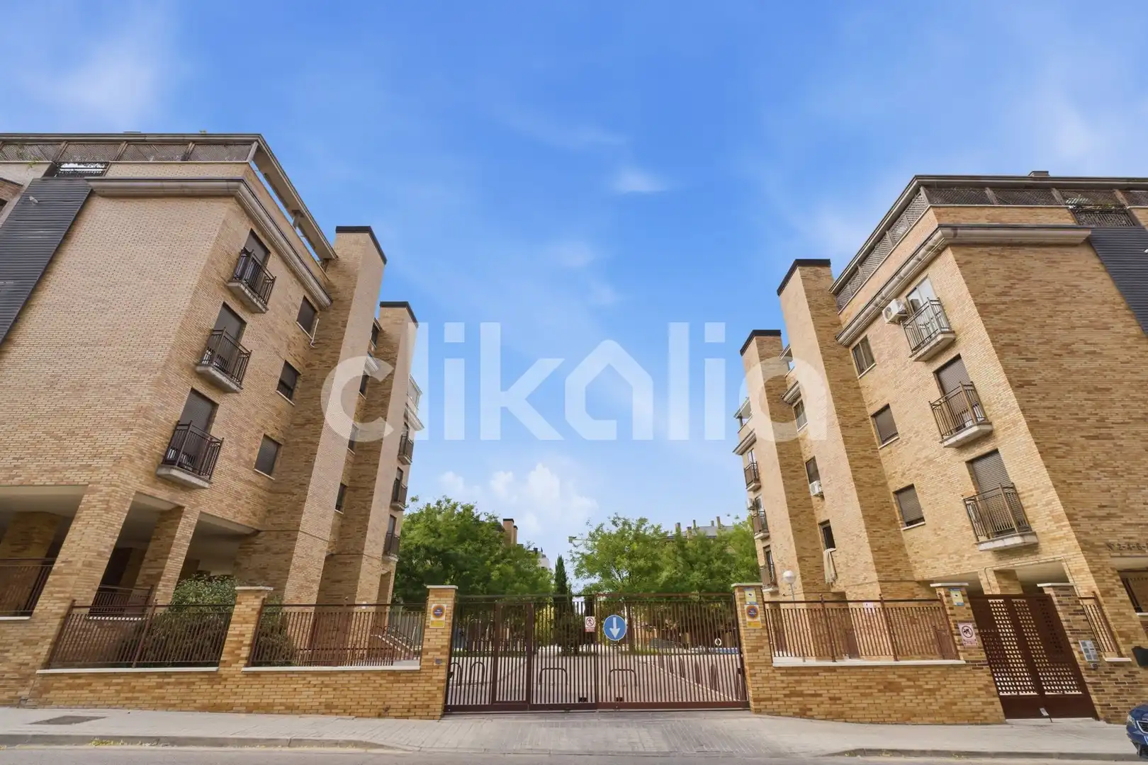 Vista exterior de Pis en venda en Valdemoro amb Calefacció, Jardí privat i Terrassa