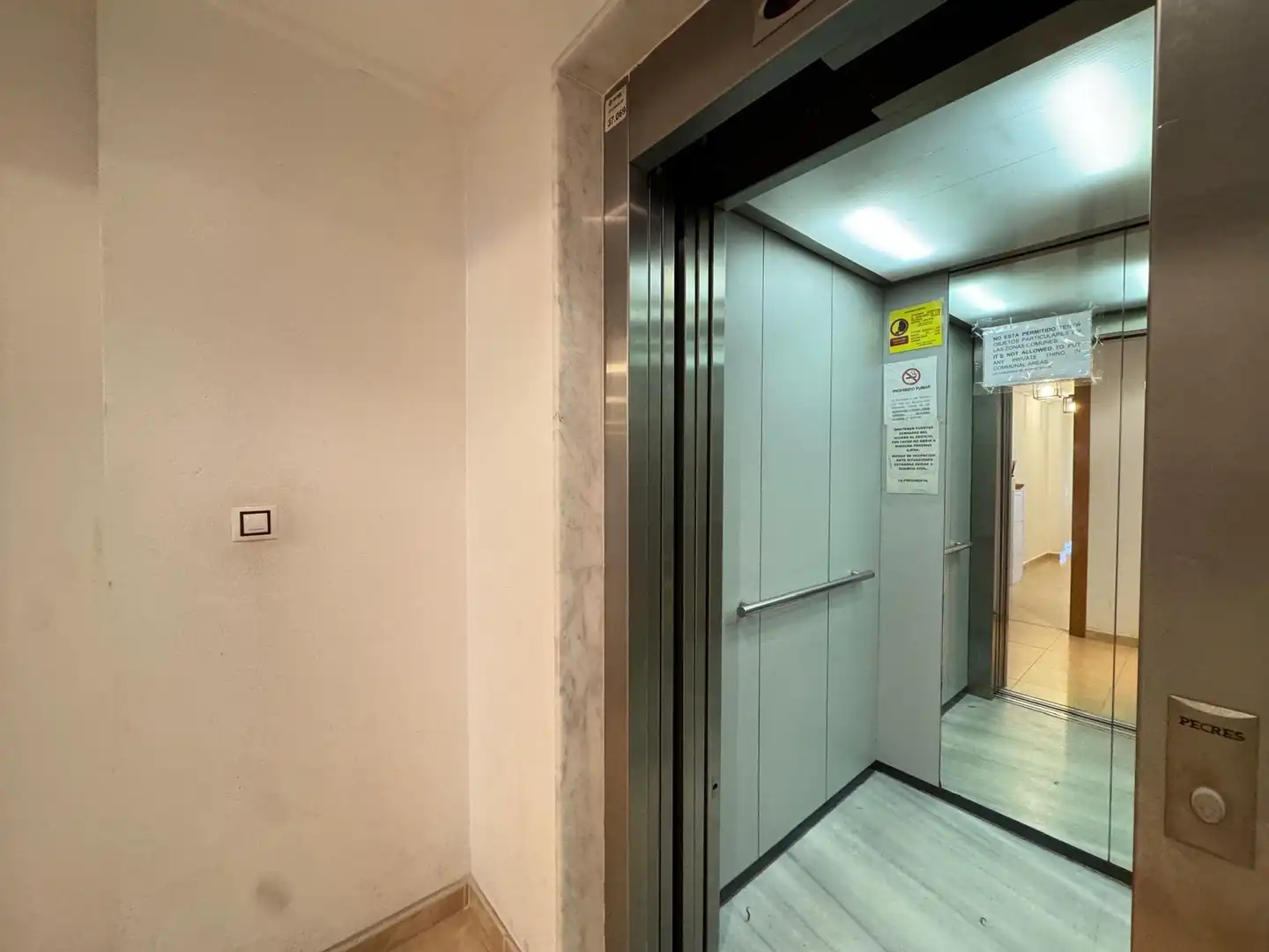 Apartamento con terraza en venta en Calle de campoamor, imagen 59