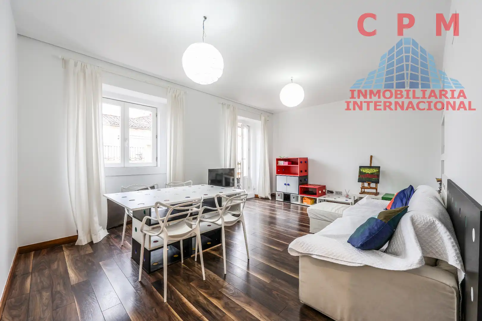 Living room of Flat for rent in Madrid  with Air Conditioner, Heating and Parquet flooring