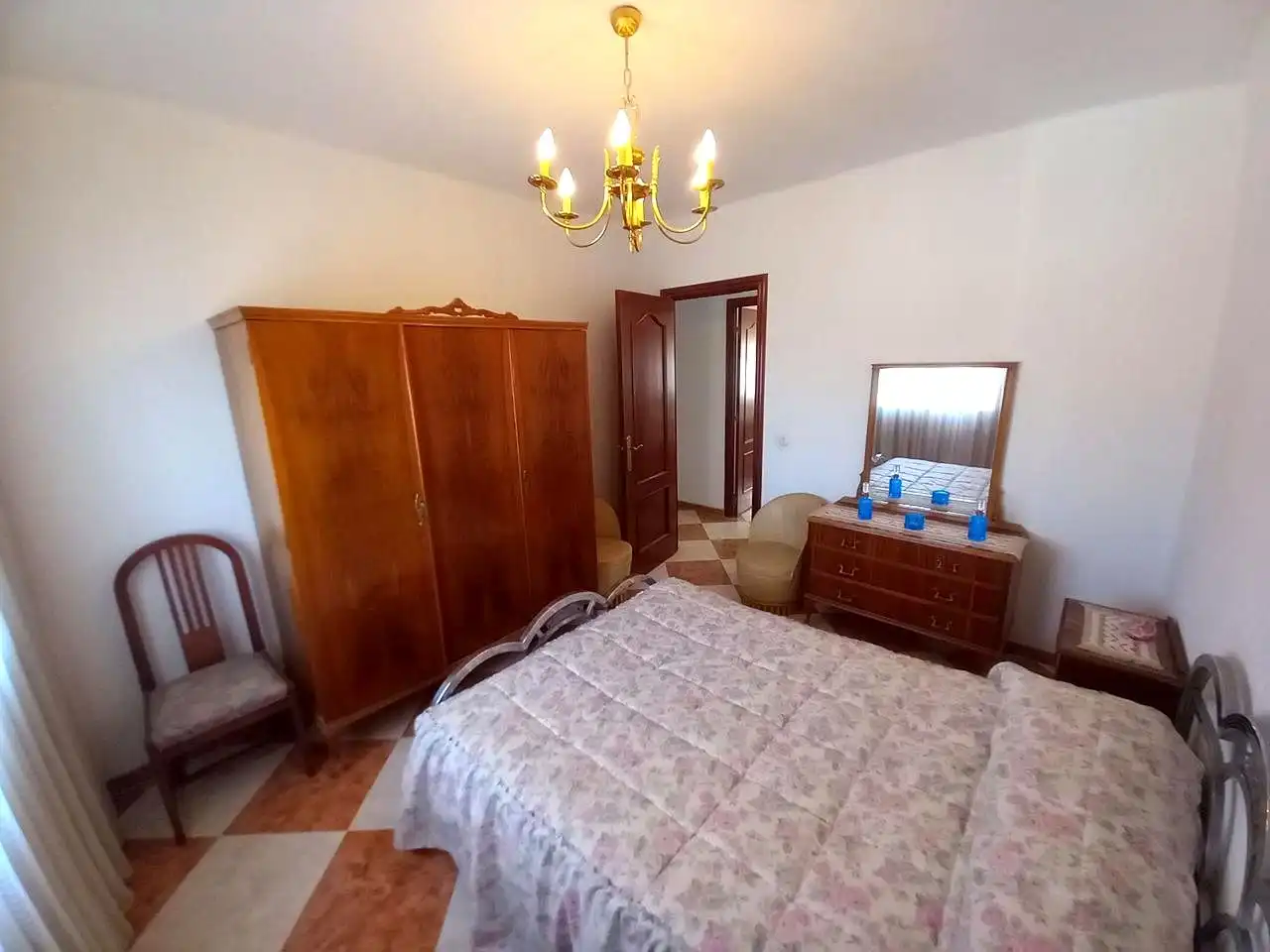 Habitación de Casa o chalet en venta en Codo con Jardín privado, Trastero y Balcón