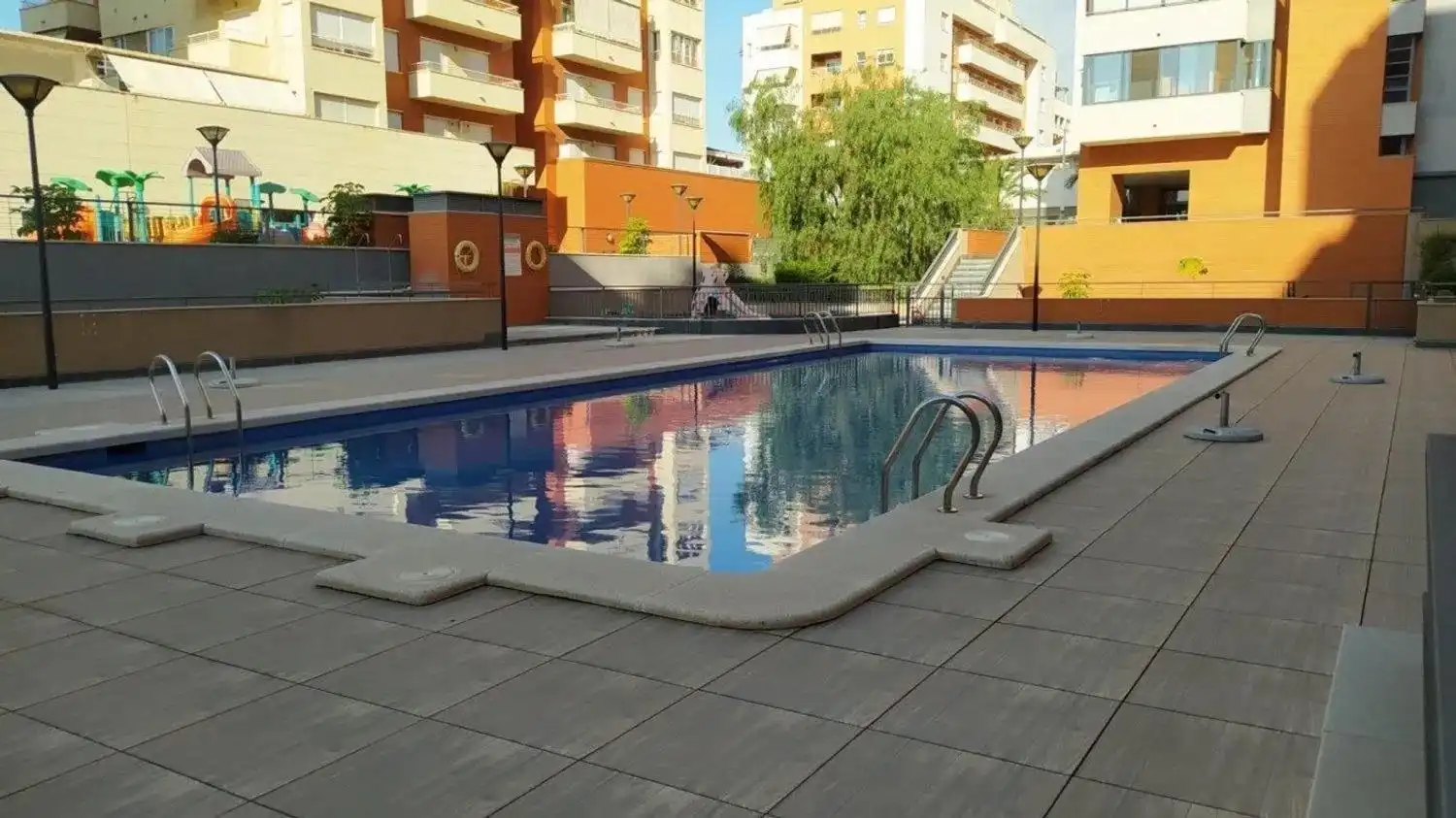 Piscina de Piso en venta en Elche / Elx con Piscina comunitaria
