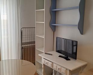 Bedroom of Study to rent in  Granada Capital  with Balcony