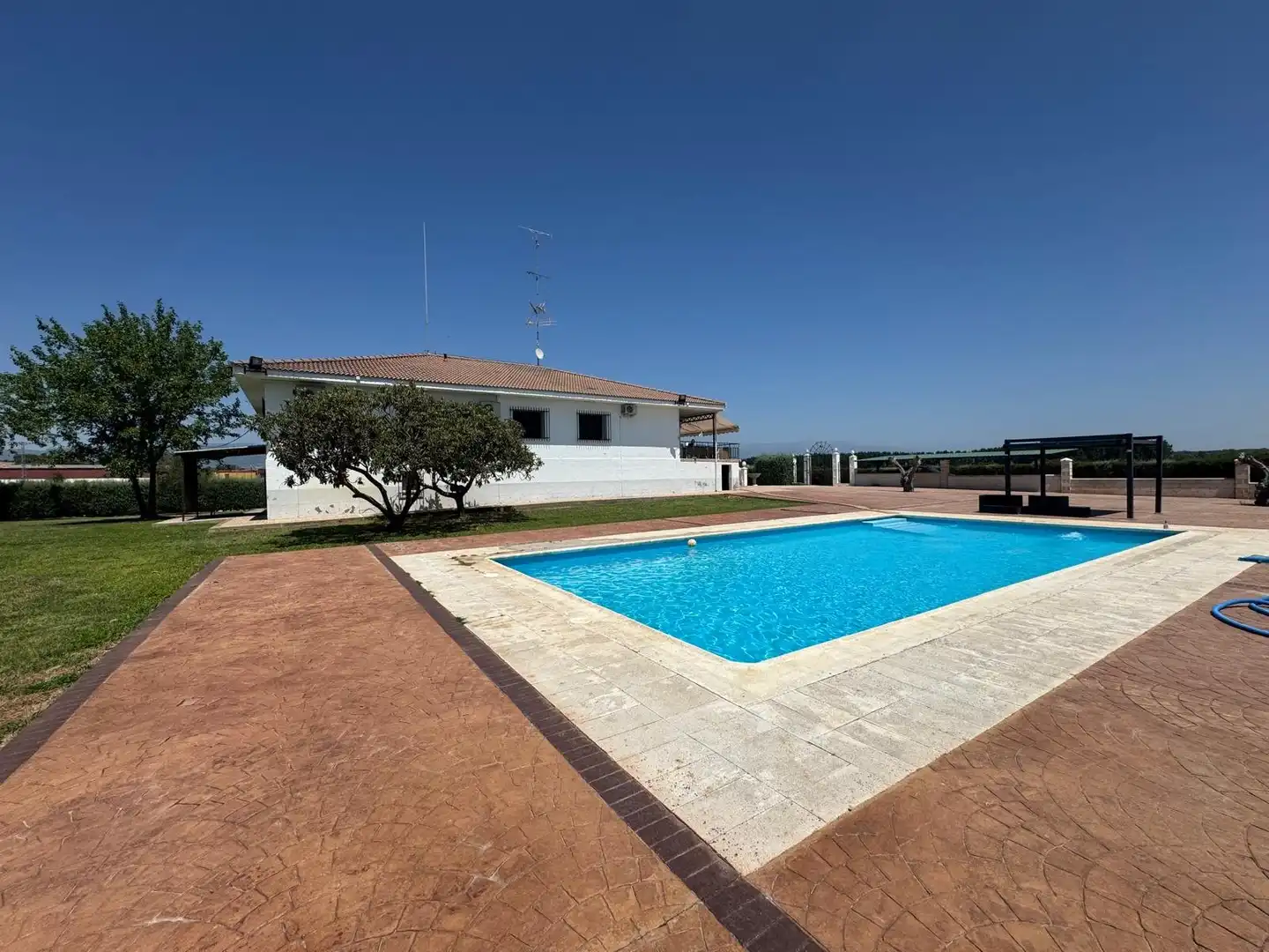 Schwimmbecken von Residential zum Verkauf in Majadas