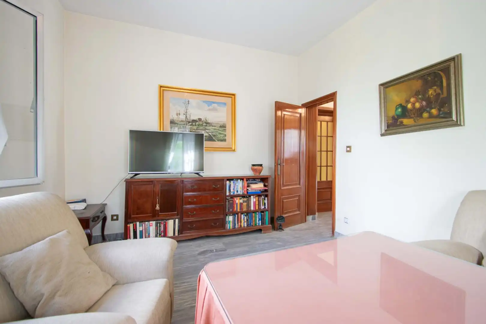 Sala d'estar de Casa o xalet en venda en Sevilla amb Jardí privat i Terrassa