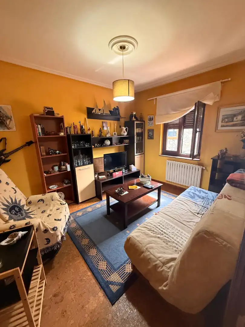 Sala de estar de Casa o chalet en venta en Oviedo  con Calefacción, Terraza y Trastero