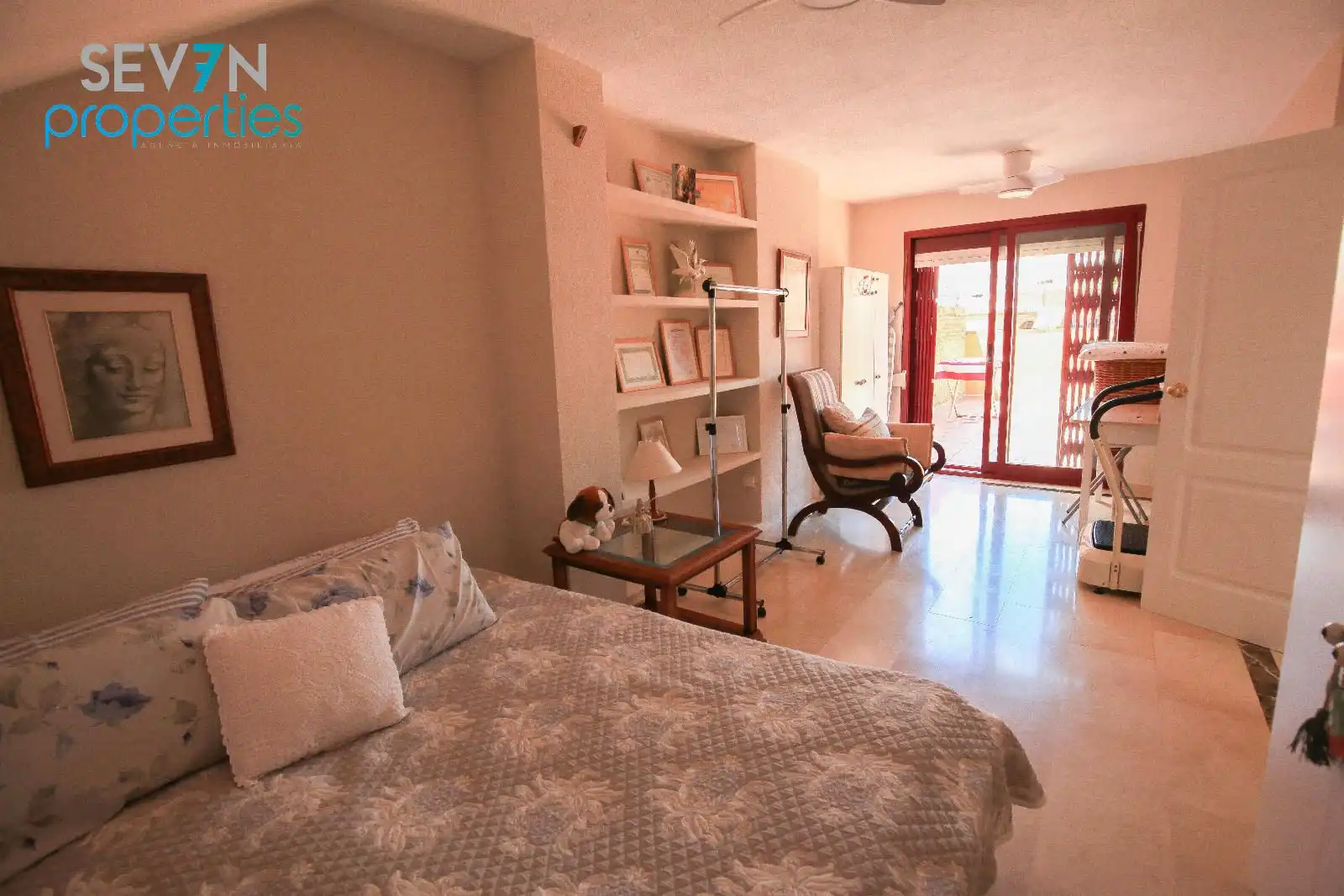 Habitación de Casa adosada en venta en Alicante / Alacant con Aire acondicionado, Calefacción y Piscina