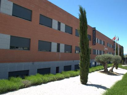 Exterior view of Study to rent in Las Rozas de Madrid  with Air Conditioner