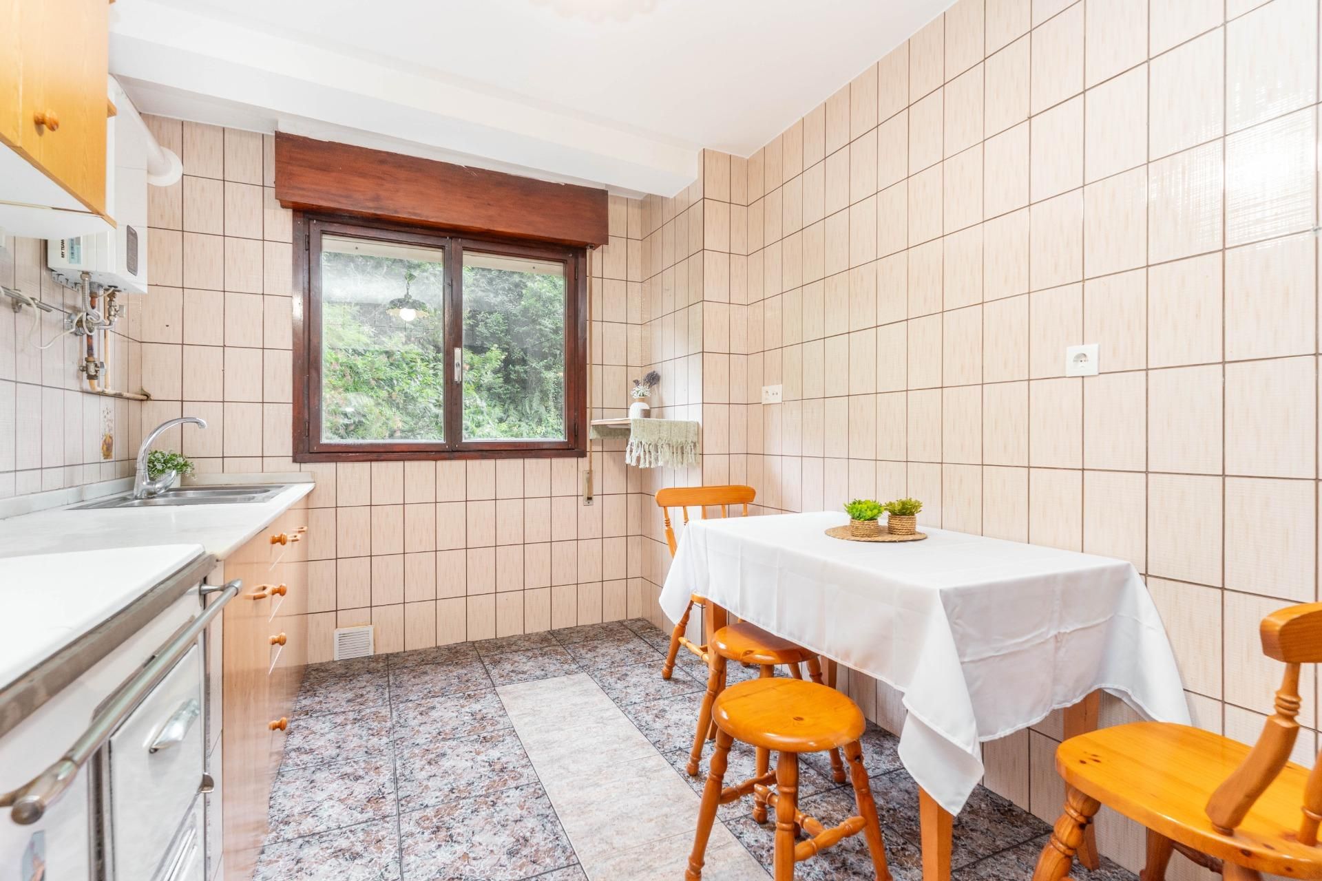 Kitchen of Flat for sale in San Martín del Rey Aurelio  with Heating