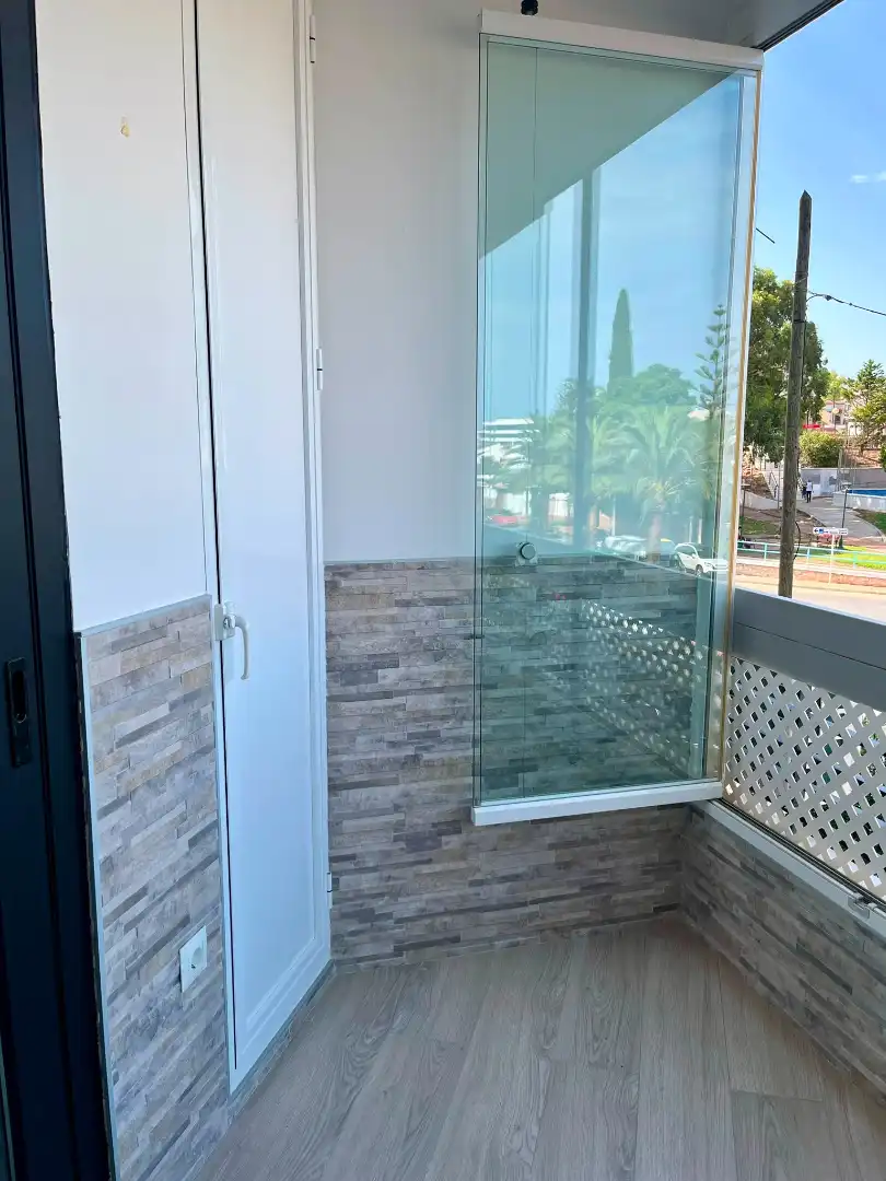 Bathroom of Flat for sale in Torremolinos  with Air Conditioner, Terrace and Furnished