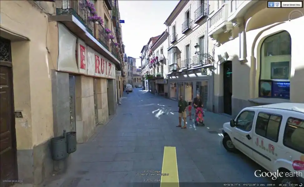 Vista exterior de Oficina de alquiler en Segovia con Calefacción