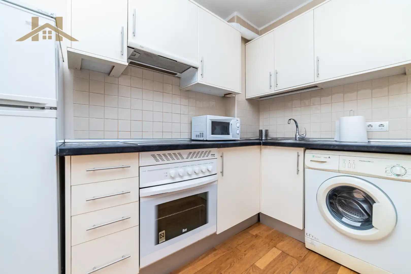 Cocina de Piso en venta en San Lorenzo de El Escorial con Calefacción, Amueblado y Balcón