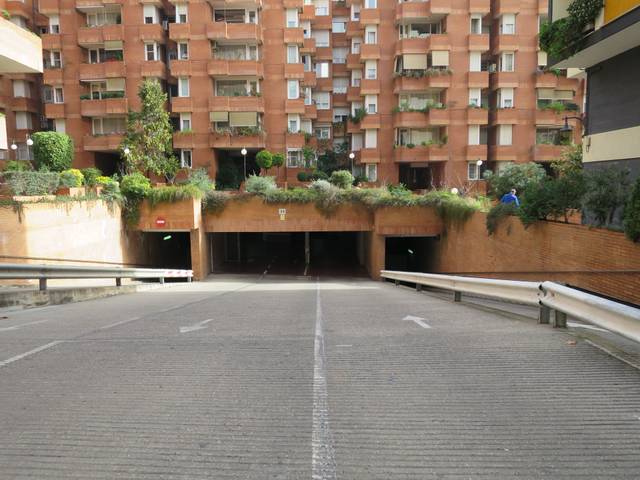 Garaje en Alquiler en BENET MATEU en Sarrià