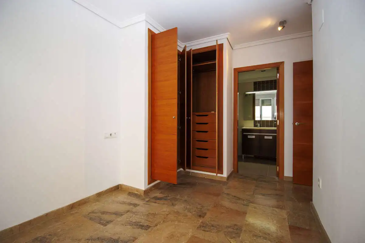 Habitación de Piso de alquiler en Emperador con Balcón