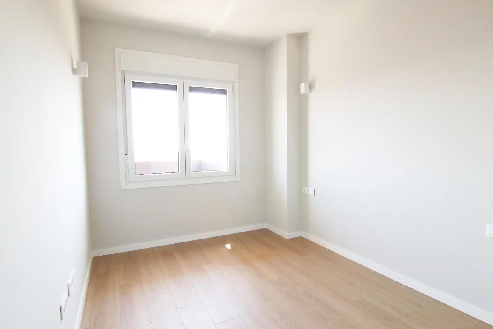 Habitación de Piso de alquiler en Terrassa con Aire acondicionado, Calefacción y Jardín privado
