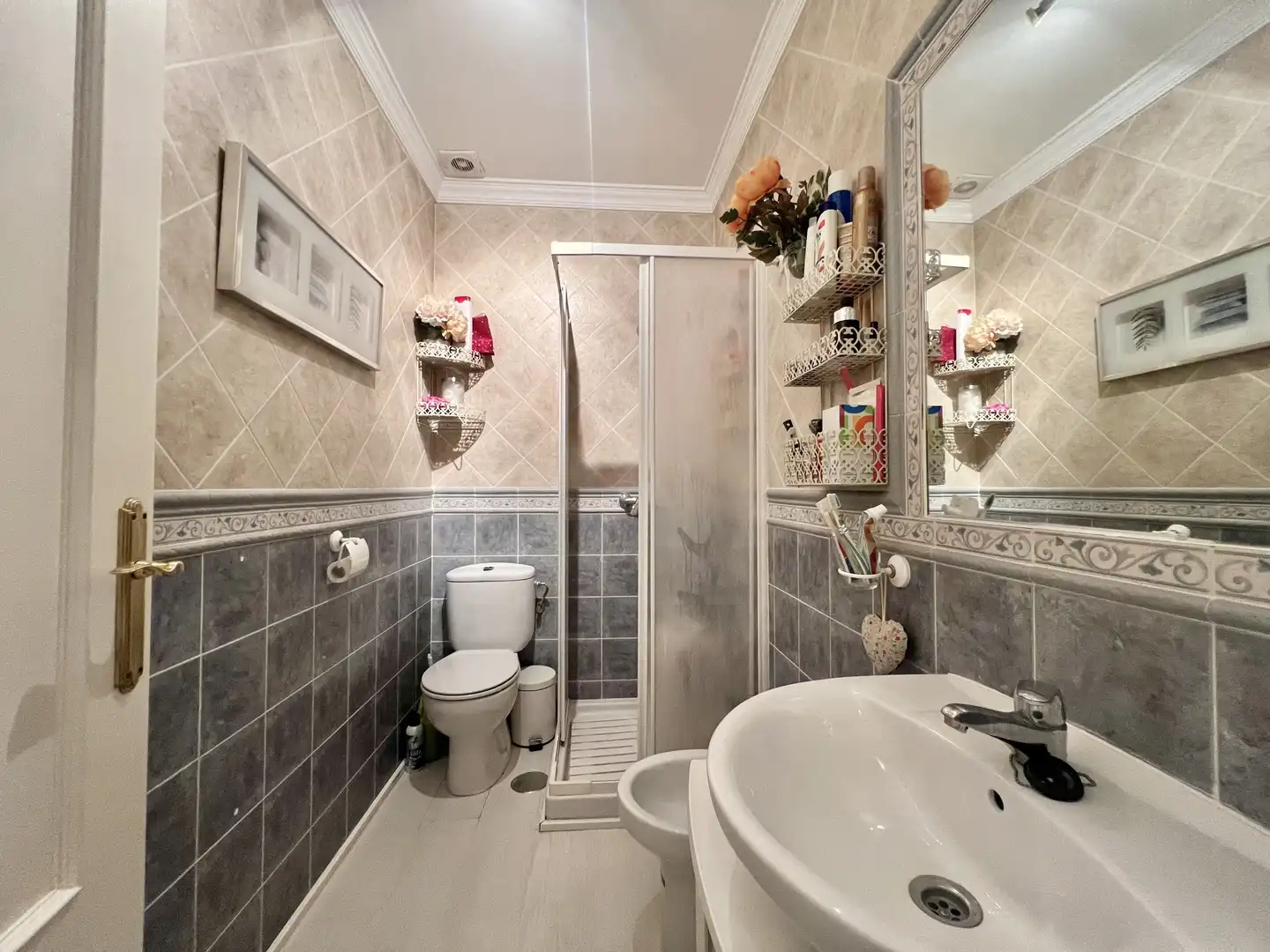 Bathroom of Flat for sale in Ronda  with Air Conditioner and Terrace