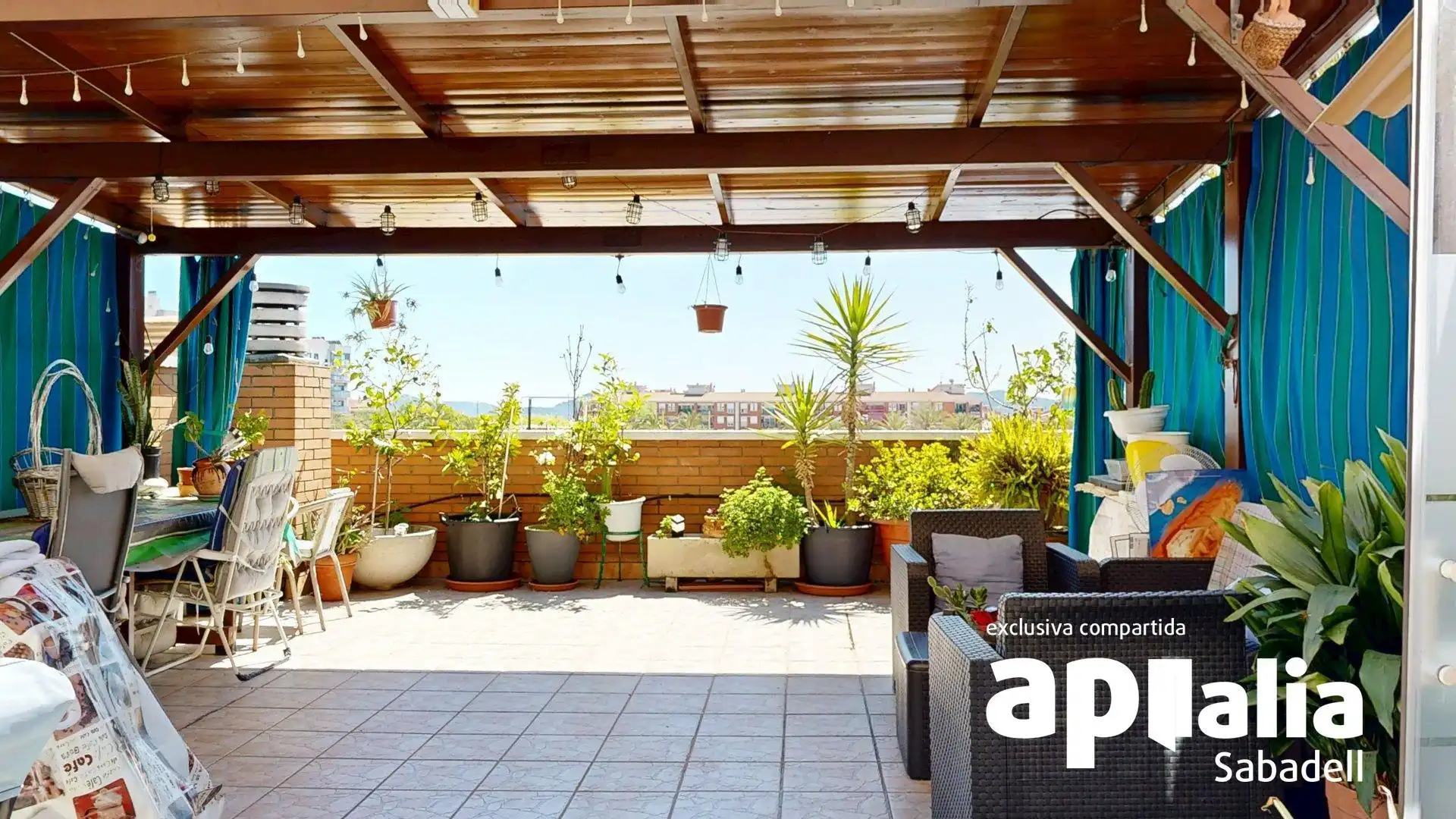 Terraza de Casa adosada en venta en Barberà del Vallès con Calefacción, Terraza y Balcón