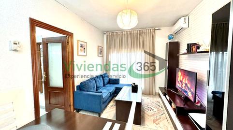 Foto 2 de Pis en venda a Avenida de Fuenlabrada, Descubridores - Escritores, Leganés