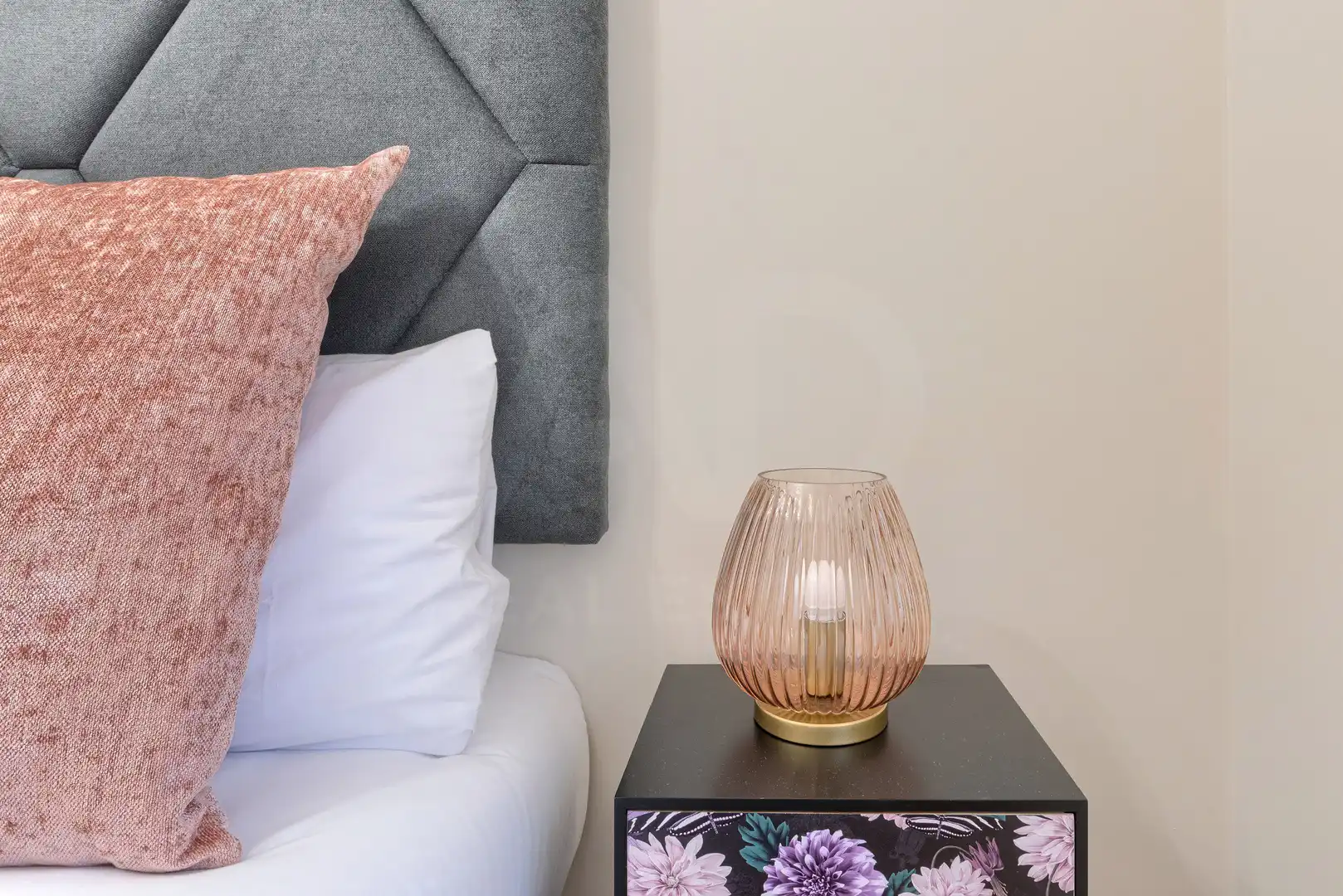 Bedroom of Flat for sale in Bilbao 