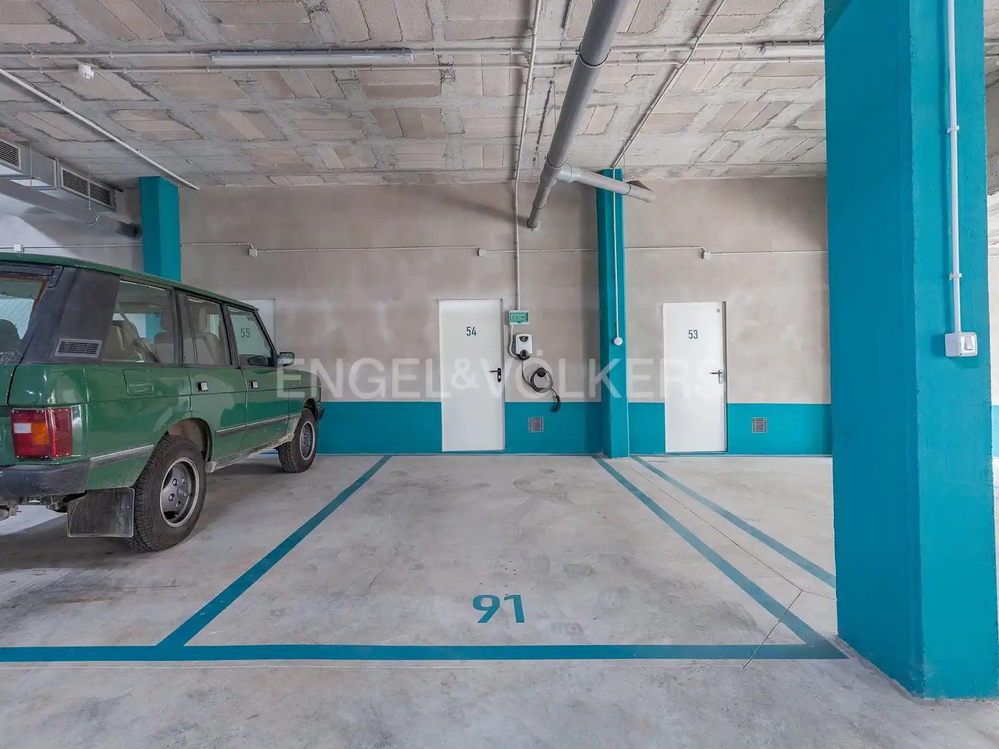 Parkplatz von Wohnungen zur Miete in Sitges mit Klimaanlage, Heizung und Privatgarten