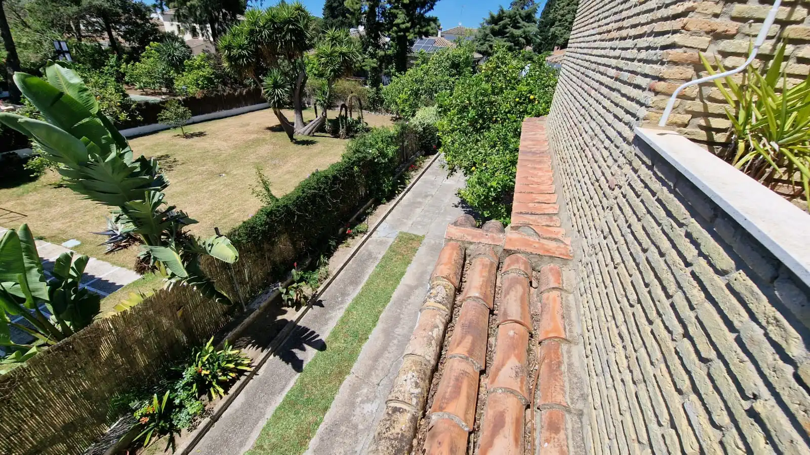 Exterior view of Detached homes for sale in El Puerto de Santa María  with Air Conditioner, Private garden and Storage room