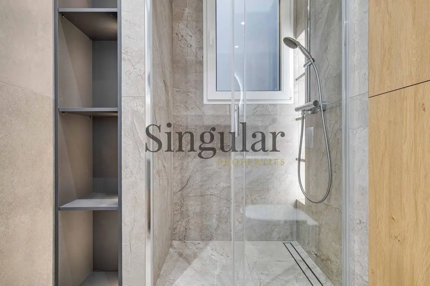 Piso con terraza en venta en Carrer de València, imagen 33