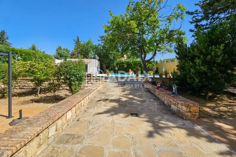 Garden of Houses for sale in Úbeda  with Air Conditioner, Heating and Terrace
