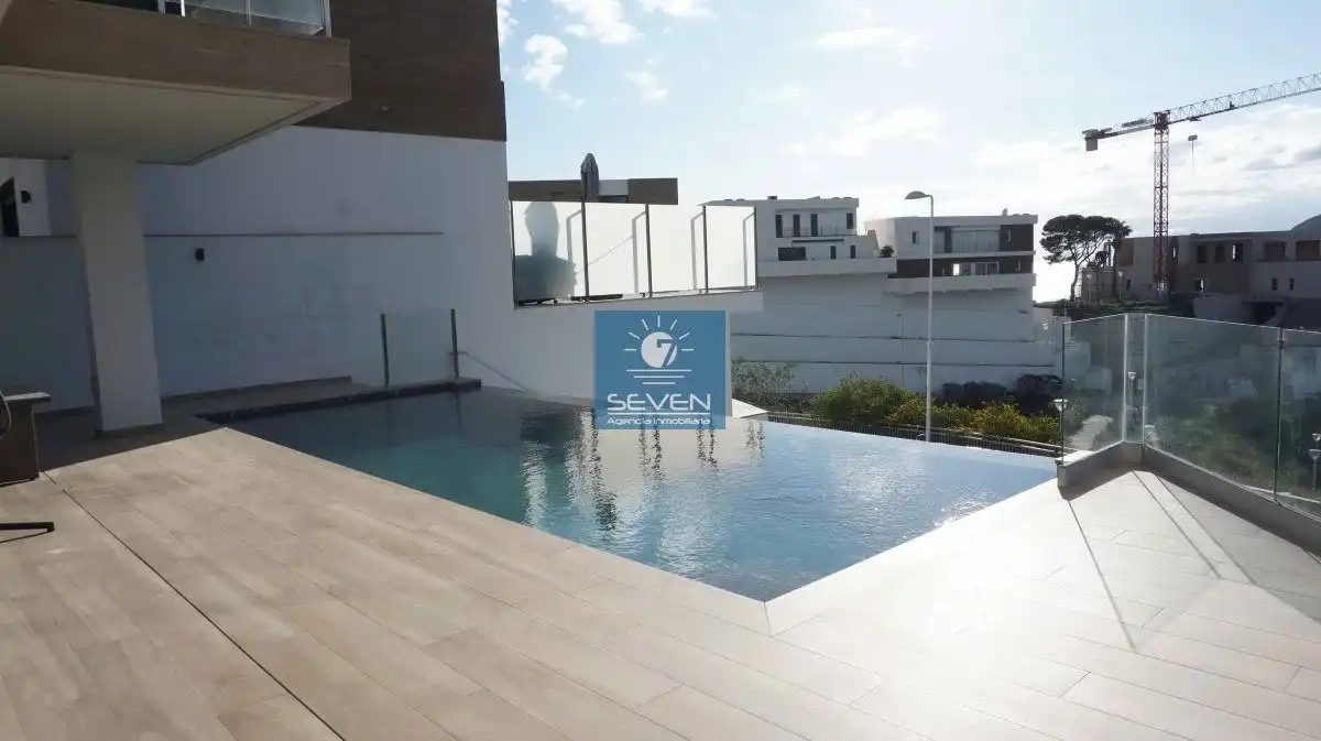 Villa con piscina in vendita a La Herradura