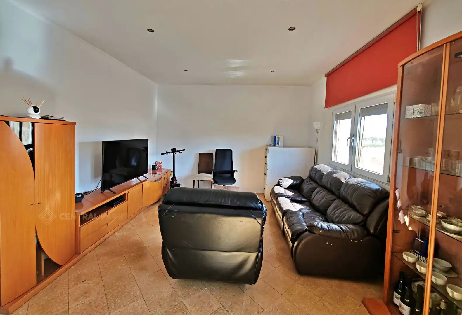 Sala d'estar de Casa o xalet en venda en Pacs del Penedès amb Calefacció, Terrassa i Traster