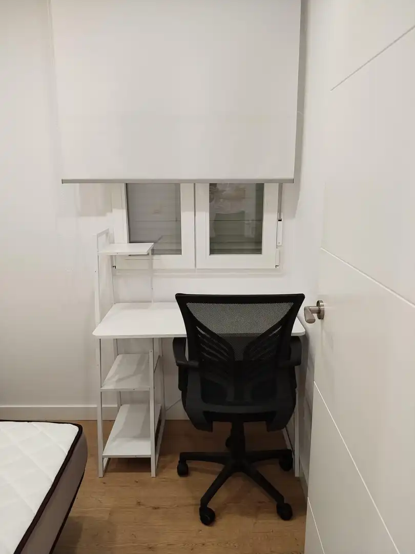 Wohnung zur Miete in Moncada mit Klimaanlage, Terrasse und Möbliert