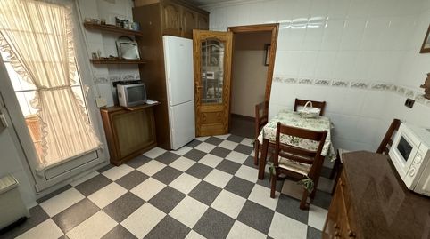 Foto 5 de Casa adosada en venta en Calle Escultor Navarro Santafé, Las Cruces, Villena