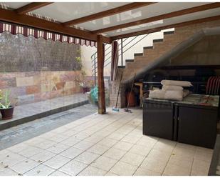 Terrassa de Casa adosada en venda en Lardero amb Jardí privat, Piscina i Balcó