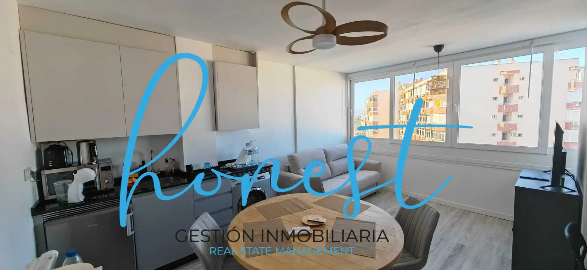 Exterior view of Apartments for sale in Torremolinos  with Air Conditioner and Furnished