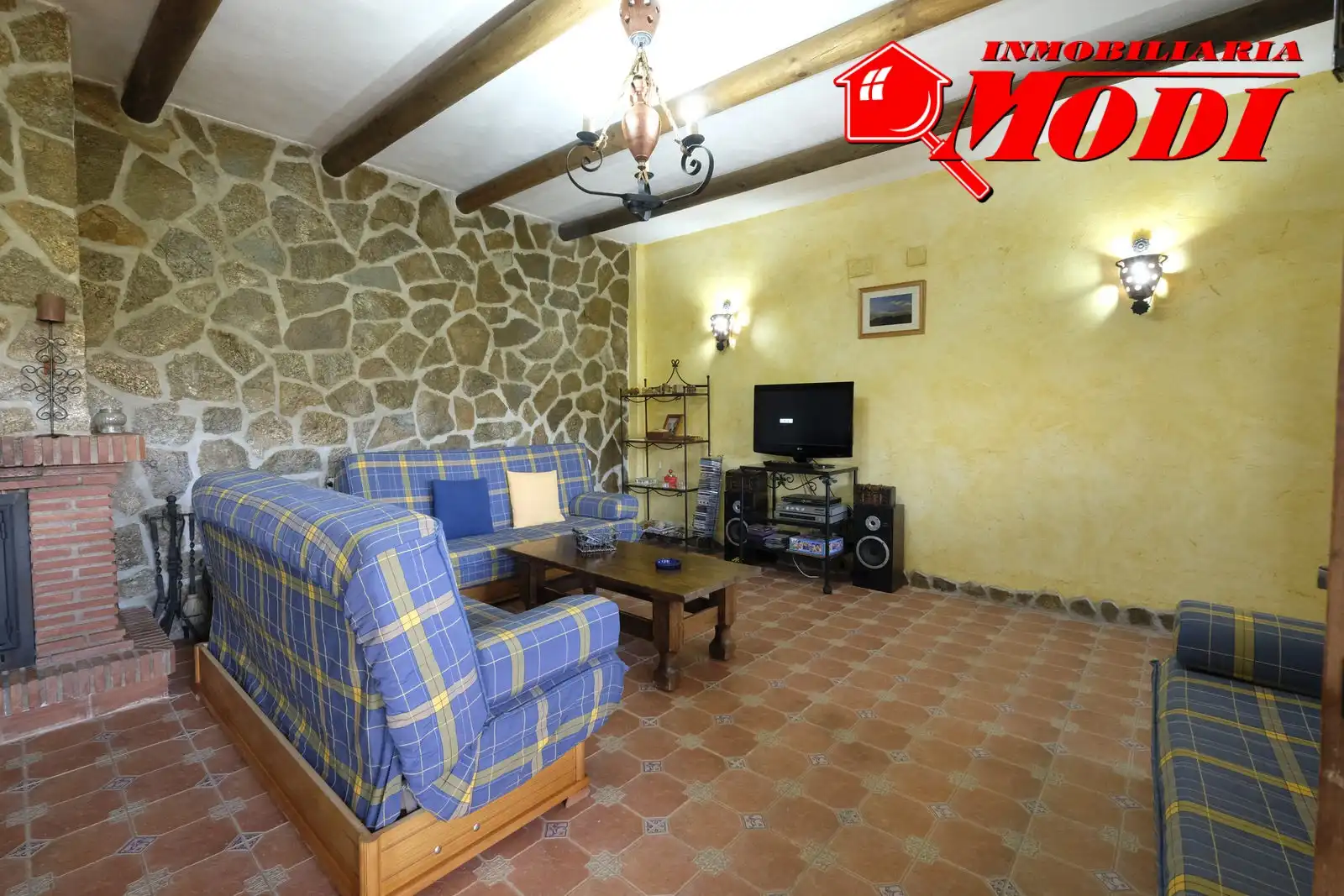 Sala de estar de Finca rústica en venta en Villamena con Jardín privado y Terraza