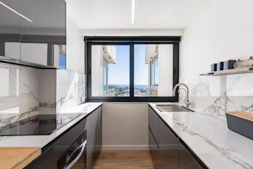 Cocina de Piso en venta en Marbella con Aire acondicionado, Calefacción y Jardín privado