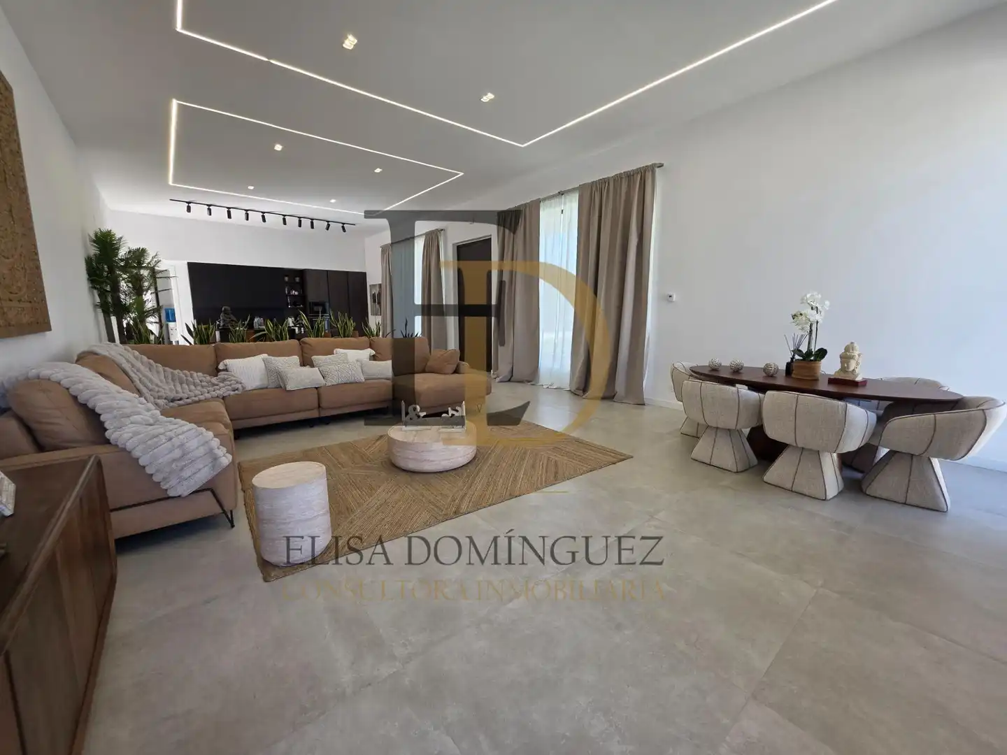 Detached house with pool for sale in Santa Marta de Tormes
