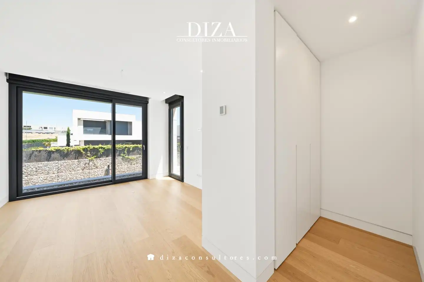Vista exterior de Casa o xalet de lloguer en Majadahonda amb Aire condicionat, Calefacció i Jardí privat